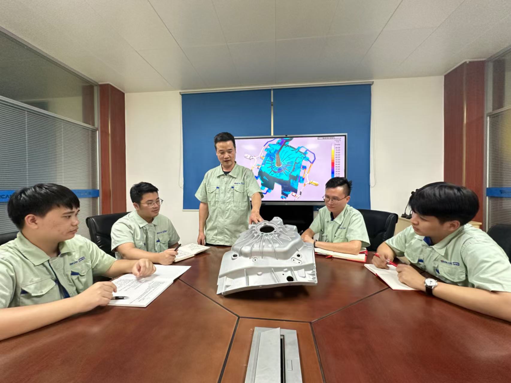 公司在模流分析、模溫控制、高真空技術(shù)等方面已經(jīng)處于國(guó)際先進(jìn)水平，具有快速響應(yīng)新能源整車廠新需求和同步開(kāi)發(fā)能力，更好地為客戶提供產(chǎn)品設(shè)計(jì)及優(yōu)化服務(wù)，助力客戶產(chǎn)品加速創(chuàng)新，產(chǎn)品能力獲得客戶高度認(rèn)可。
分析軟件:MAGMA,JSCAST
設(shè)計(jì)軟件:CATIA,Pro/E,UG